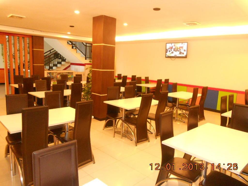 Parma Panam Hotel Pekanbaru Zewnętrze zdjęcie